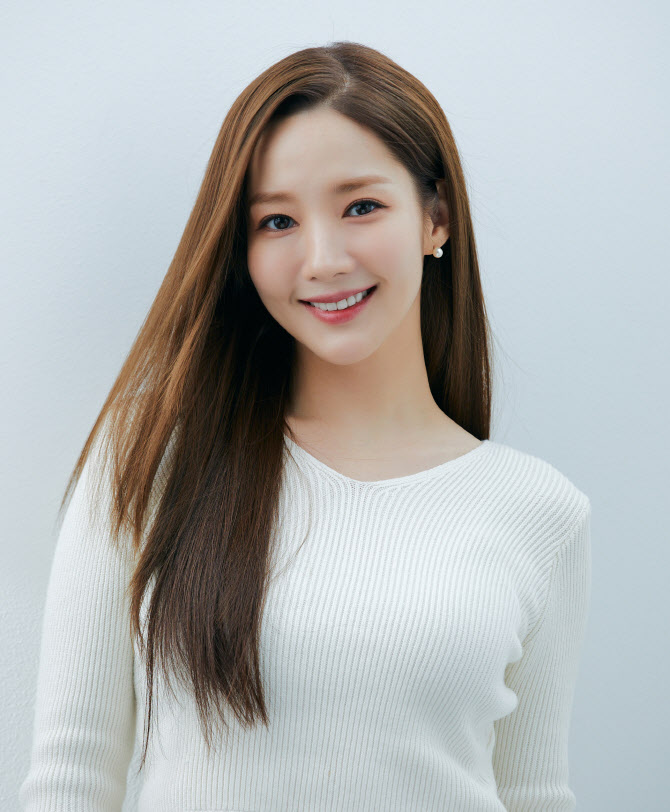 박민영, 이서진·이승기와 한솥밥…후크엔터 전속계약 [공식]