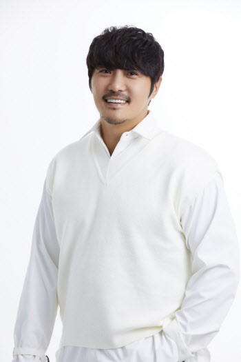 KCM, 9세 연하 연인과 결혼 "홀어머니 모시기로" 