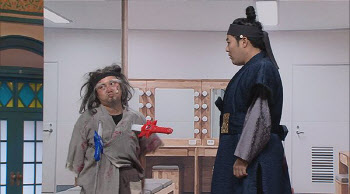 박나래, 2년 만에 '코빅' 복귀…'분장 후 설렘' 첫 선