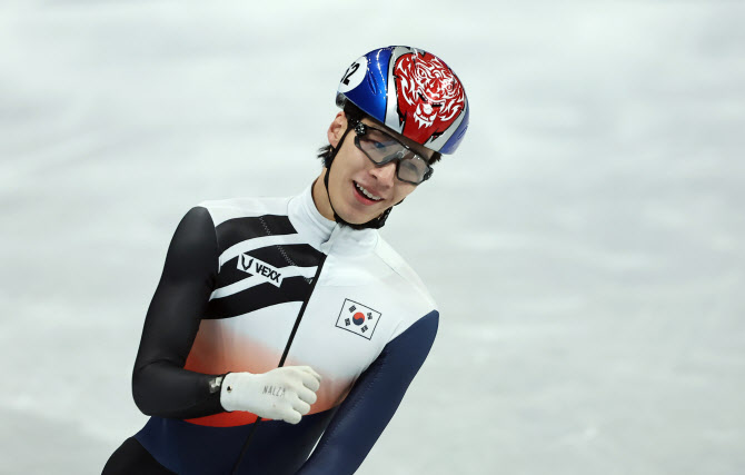 [베이징올림픽]황대헌, 남자 500m 예선 통과...이준서는 탈락