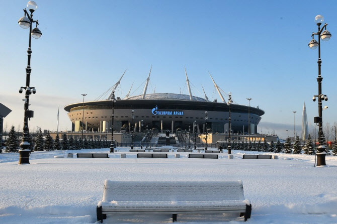 '우크라 침공' 러시아, 챔스 결승전 못연다...UEFA 개최지 변경
