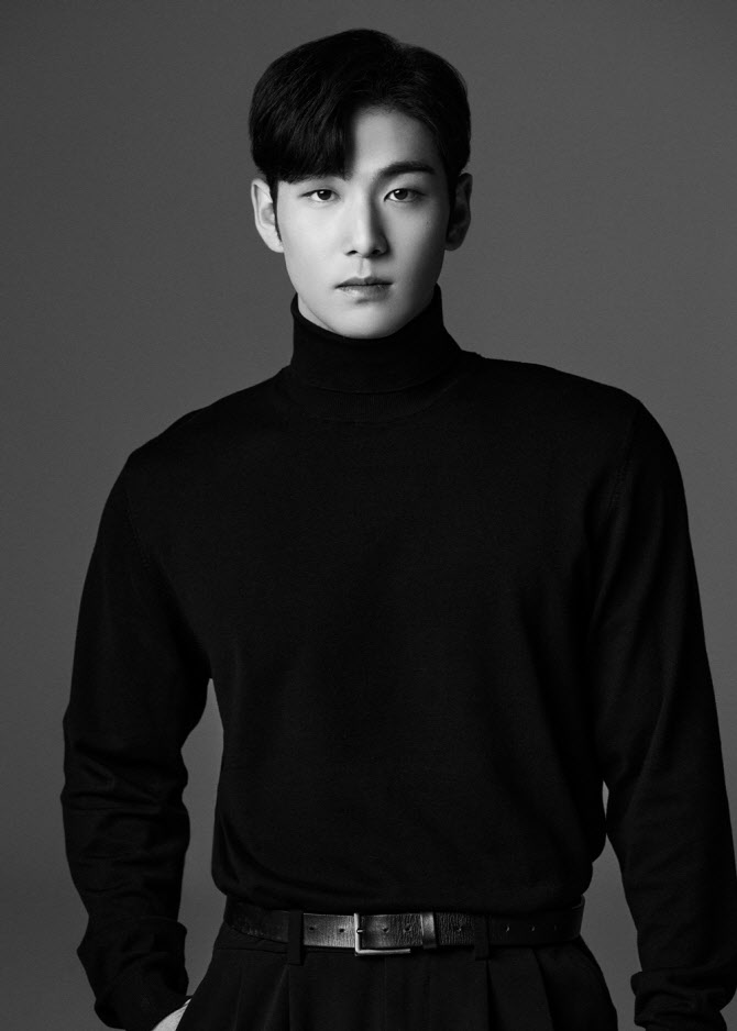 백호(강동호), 새 프로필…가수·뮤지컬 다방면 활약 예고 [공식]