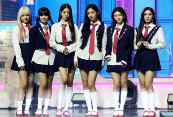 아이브 "음방 13관왕, 너무 영광… 큰 사랑 보답할 것"