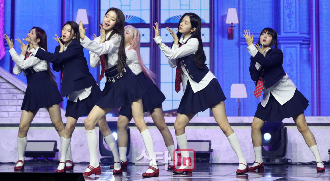 [포토]'완성형 걸그룹' 아이브, 다채로운 매력에 'LOVE DIVE'