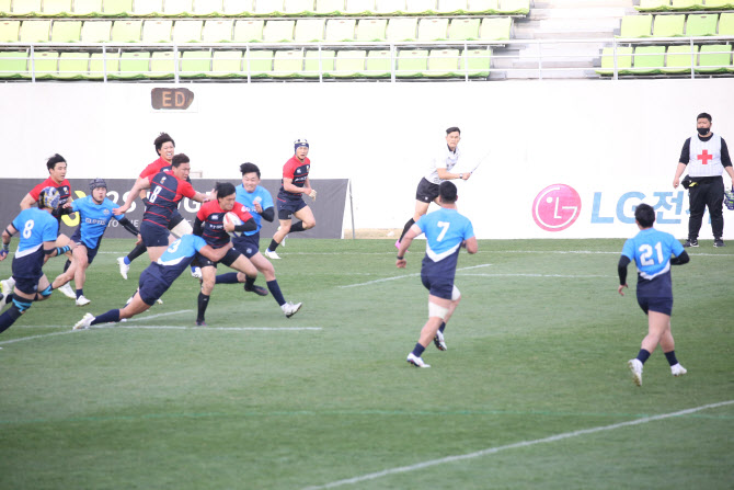 '리그제 도입, 첫 유료관중' 한국 럭비, 불모지서 희망의 싹 틔웠다