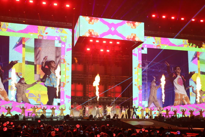 BTS, 라스베이거스 공연 마치고 귀국… 6월 컴백 예고