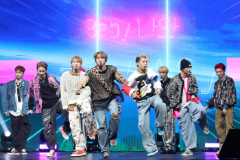 다크비 "데뷔 전부터 꿈꿔온 미국투어… 굉장히 설레"