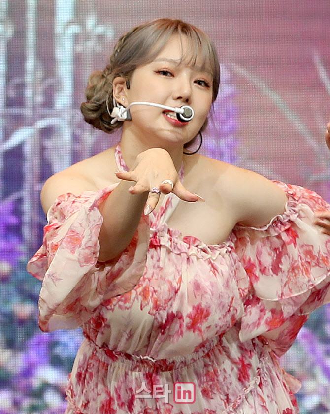 [포토]가수 예린, '한송이 꽃'