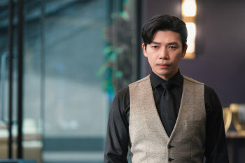 ‘왜 오수재인가’ 지승현, 안하무인 로펌 후계자로 연기 변신