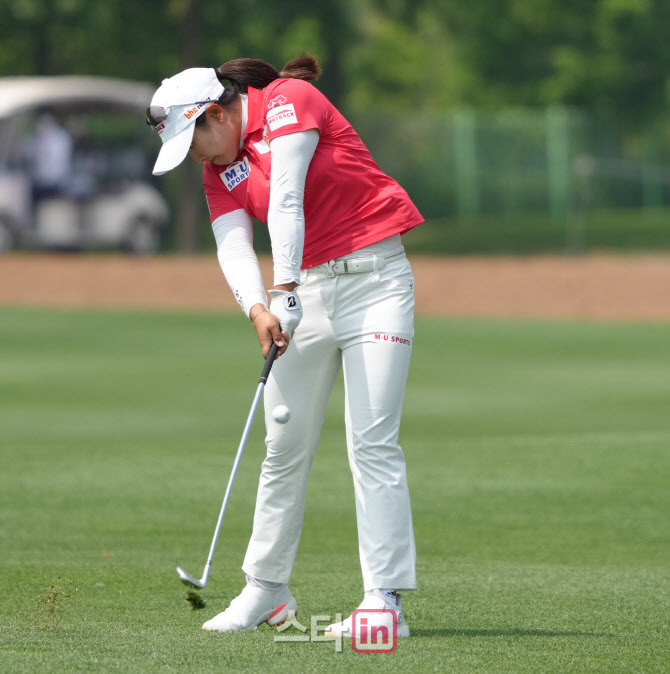 [포토]유서연 '핀을 향한 파워 임팩트'