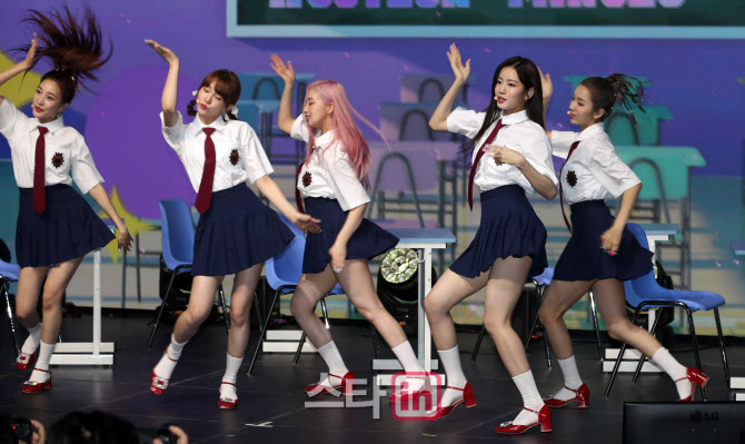 [포토]WOO!ah!, 화끈한 퍼포먼스
