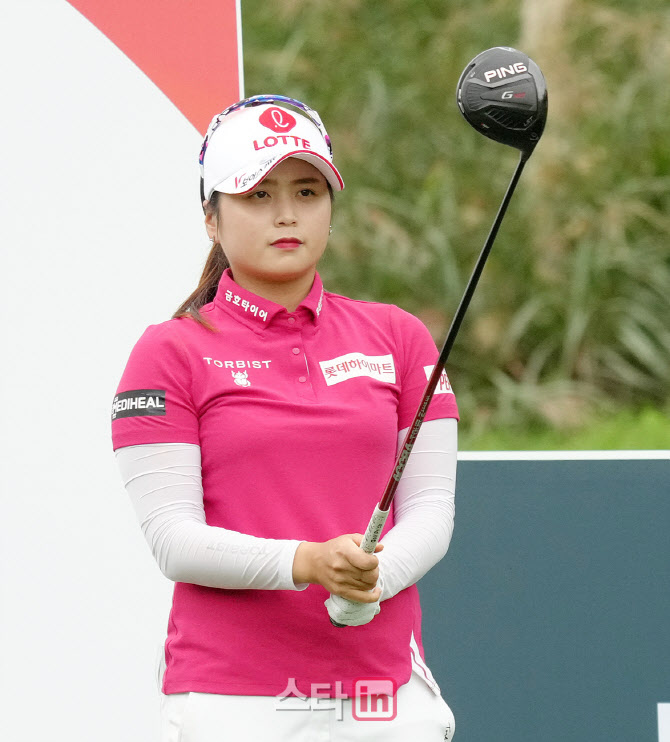 최혜진, LPGA 신인왕 랭킹 1위 도약