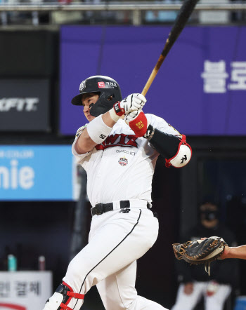 '박병호, 18호 홈런포' KT, SSG에 이틀 연속 승리...단독 5위