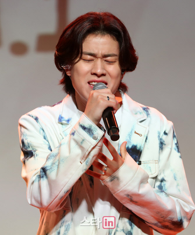[포토]이무진, 귀 호강하는 쇼케이스