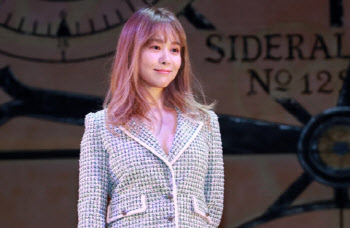 옥주현, 오늘 '두시의 데이트' 출연…논란 언급할까