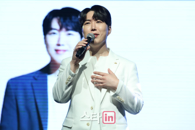 [포토]천재원, '아침마당' 출신 가수의 애절한 목소리