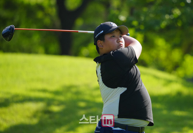 [포토]정조국 '실수없이 티샷한다'