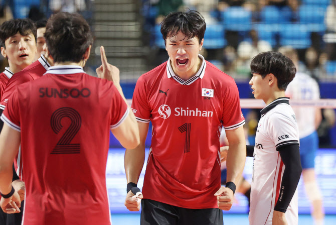 '임동혁 33점' 한국 男배구, 체코에 풀세트 승리...챌린저컵 3위
