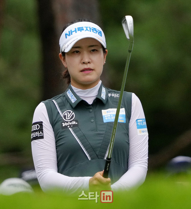 박민지, 최초 2년 연속 10억원 돌파 기록도 세울까