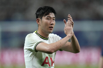 손흥민, EPL 개막전부터 공격포인트...현지언론도 찬사 일색