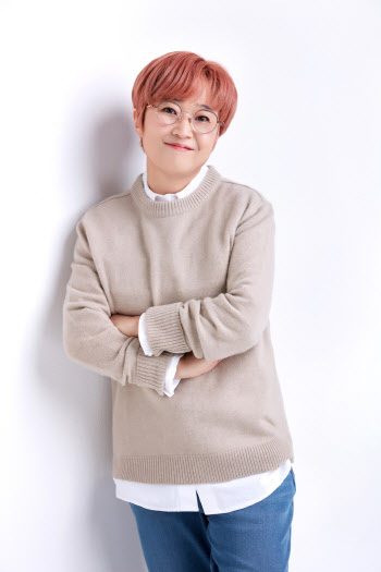 송은이, 제10회 '부코페' 개막식 MC 나선다…화려한 서막 