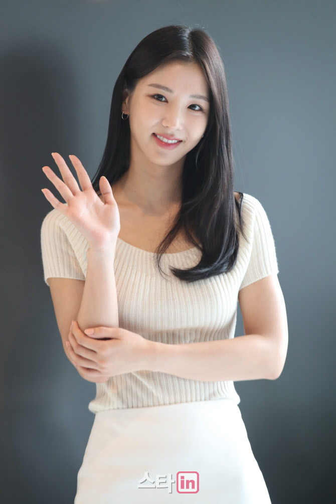 [포토]강다은, 화사한 미모