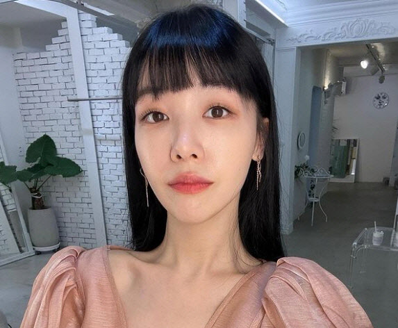방민아, 코로나19 확진 후 근황 "점점 나아지고 있어요"