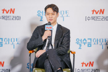 '월수금화목토' 고경표 "6년 만의 로코 복귀, 성숙해진 매력 기대"