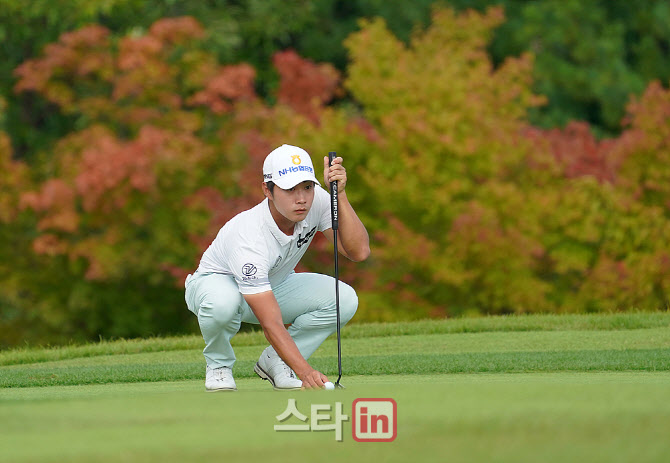 [포토] 김동민 '가을 풍경 속에서'