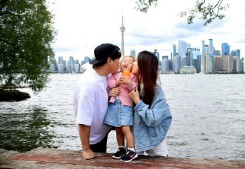 류현진♡배지현 美서 둘째 아들 출산…"산모, 아이 모두 건강"