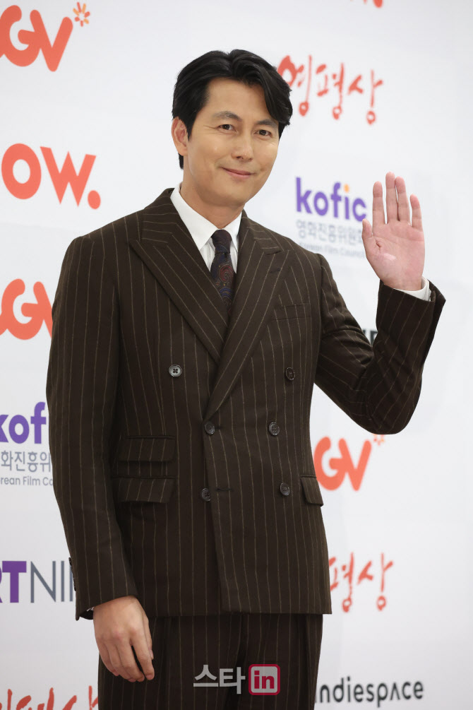 [포토]인사하는 정우성