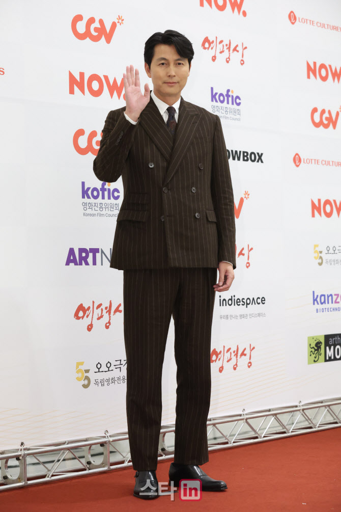[포토]정우성, 완벽한 슈트 자태
