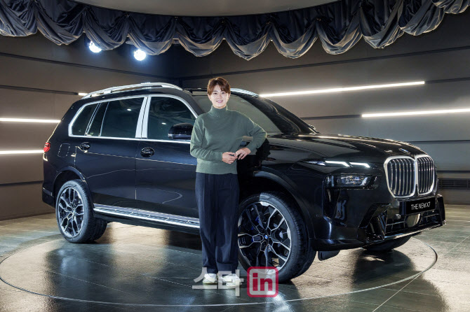 홀인원 부상 BMW 뉴 X7 받은 최나연 "이게 바로 제 차예요"