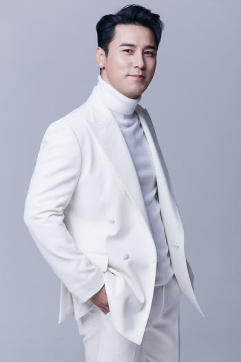 장민호, '트롯챔피언' 단독 MC