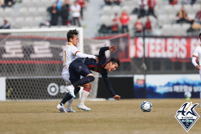 ‘전북→수원FC’ 이용, “선수들이 빨리 오라더라”