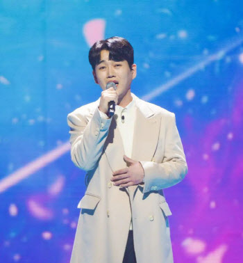 황영웅, '불타는 트롯맨' 콘서트도 제외 "13명 출연진만 참여"