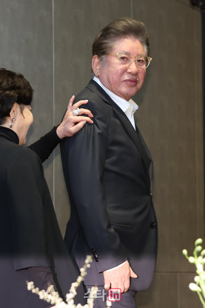 [포토]김용건, 이승기와 이다인의 결혼식 참석