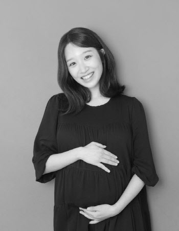 前 디아크 유나킴, 임신 발표 "벌써 27주차…소중한 선물"