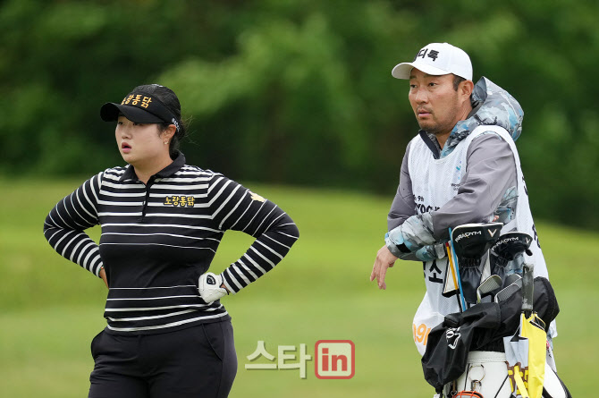 [포토]정소이,정남수'치킨 게임의 승자가 되자'