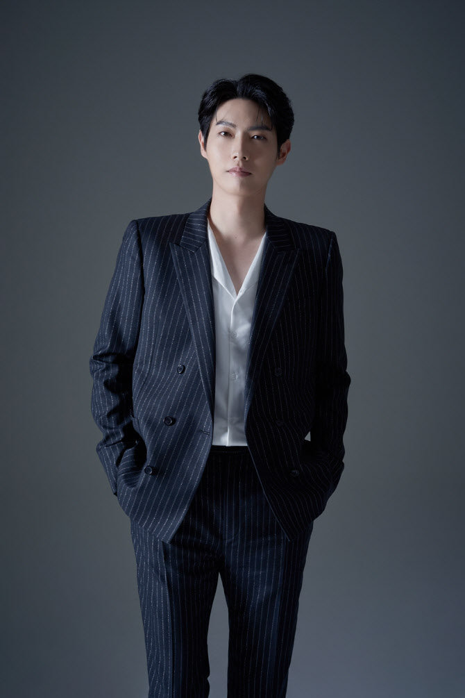 손태진, 저소득층 어르신 위해 1억 기부