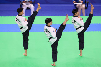 청두 세계대학경기대회 한국 선수단, 금 13개로 2위 순항중