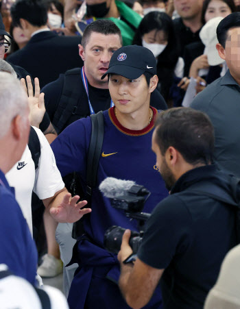 이강인·네이마르가 부산에 떴다...PSG, 전북과 대결 위해 입국