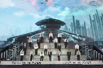 "멋이 흘러내린다" NCT, '골든 에이지'로 컴백