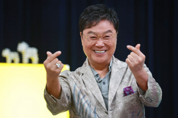 남진 "가왕으로 소개하면 기분 망가져…난 영원한 오빠"