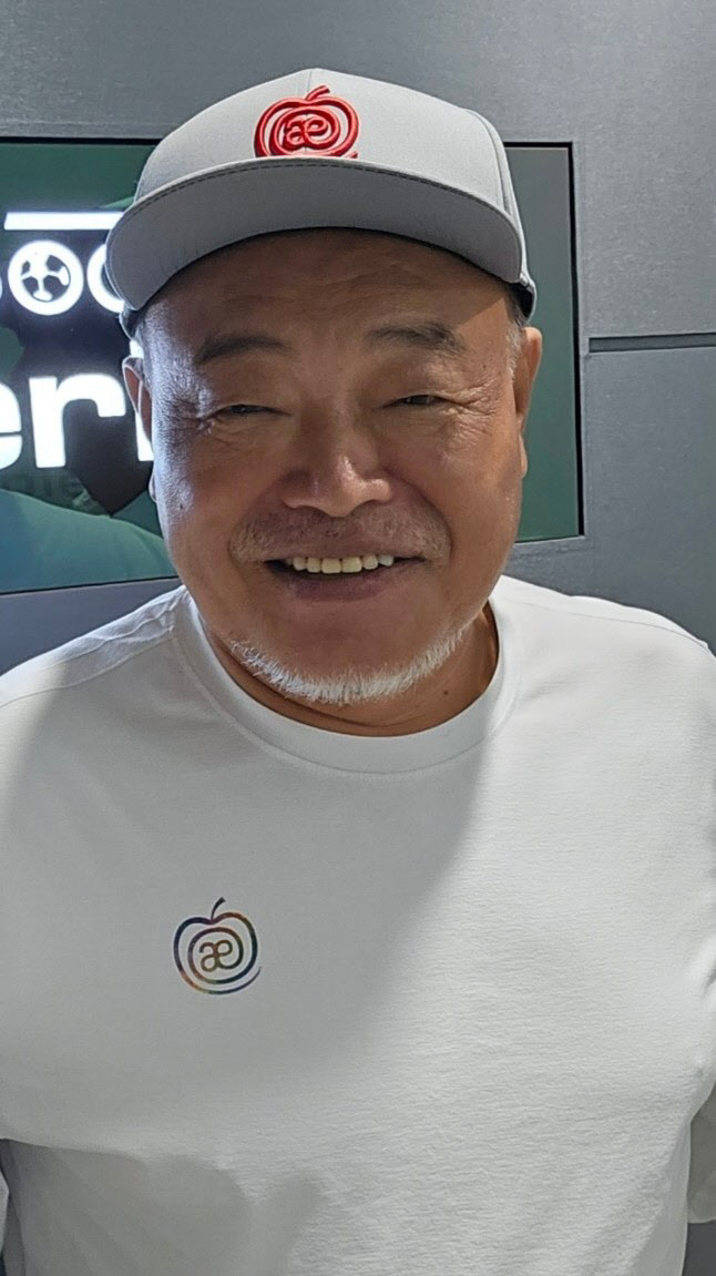 김흥국, 진솔한 인생 이야기 담은 신곡 '걸어간다' 발매