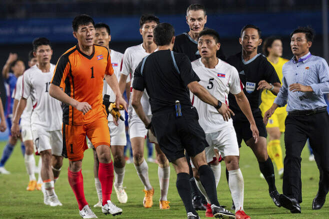 “북한이 반스포츠적 행위했다”…일본, FIFA·AFC에 의견서 제출[아시안게임]