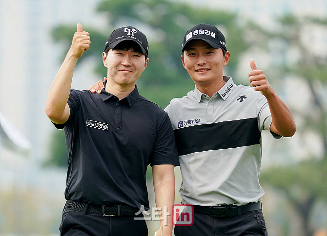 [포토] 김재민과 김영수 '우리 우정 포에버'