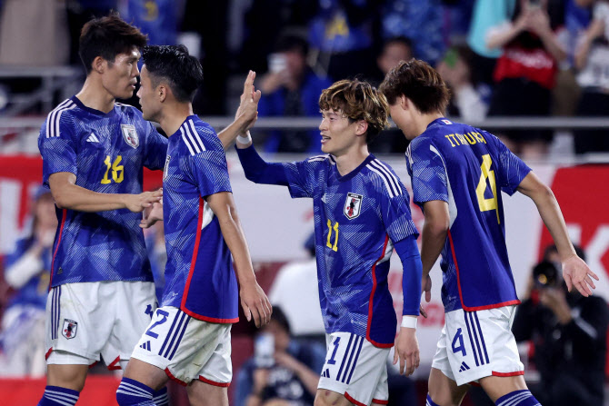 일본, 한국에 대패한 튀니지에 2-0 승... ‘A매치 6전 전승 24득점’