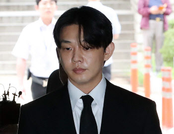 검찰, 유아인 불구속 기소…'181회' 마약 상습 투약 혐의