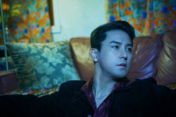 장민호, 홍콩 누아르 비주얼… 가을향기 물씬